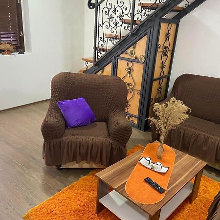 Stan Na Dan Gornji Milanovac-Centar-Nova Gradnja Apartment Exterior foto