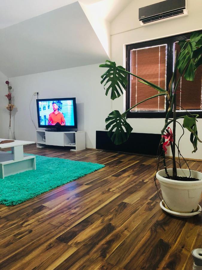 Stan Na Dan Gornji Milanovac-Centar-Nova Gradnja Apartment Exterior foto