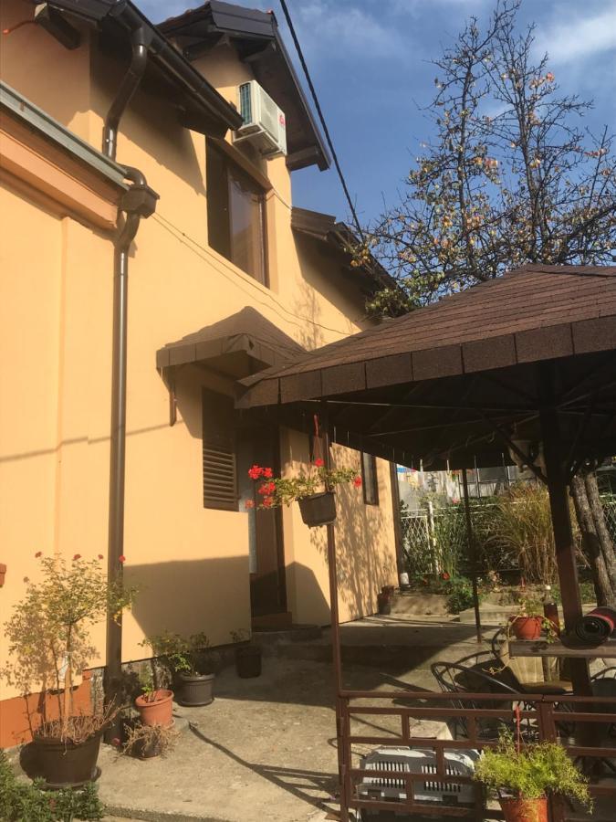 Stan Na Dan Gornji Milanovac-Centar-Nova Gradnja Apartment Exterior foto